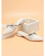 Pointy Toe Twist Detail Flat Mules