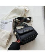 Autumn and winter texture small bag 2022 new women's popular retro hundreds of crossbody bag senior sense of super fire small square bag