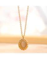 Natural stone flower pendant necklace